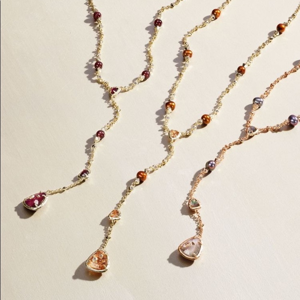 Kendra Scott Lucielle Y-necklace in Gold/ Bordeaux